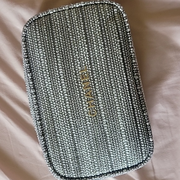 Chanel Cosmetic Bag - Picture 1 of 4